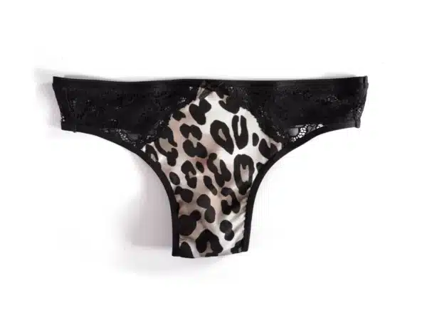 String leopard face